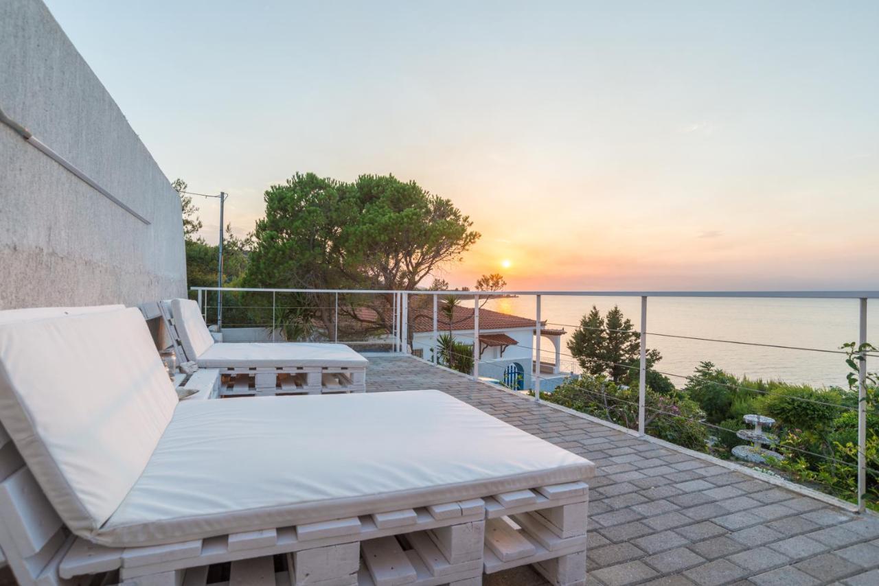 Epipleon Suites Agioi Apostoloi  外观 照片