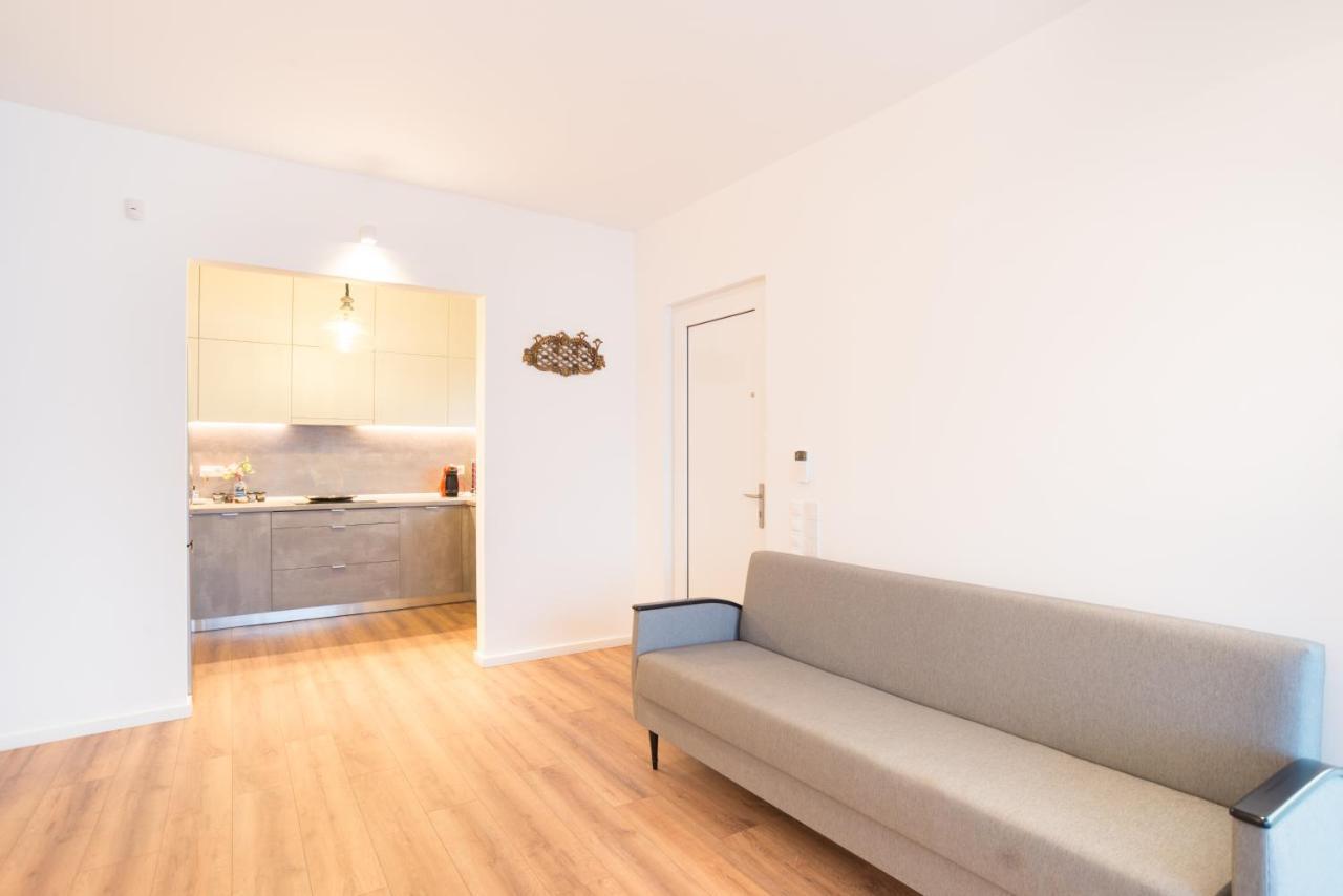Epipleon Suites Agioi Apostoloi  外观 照片