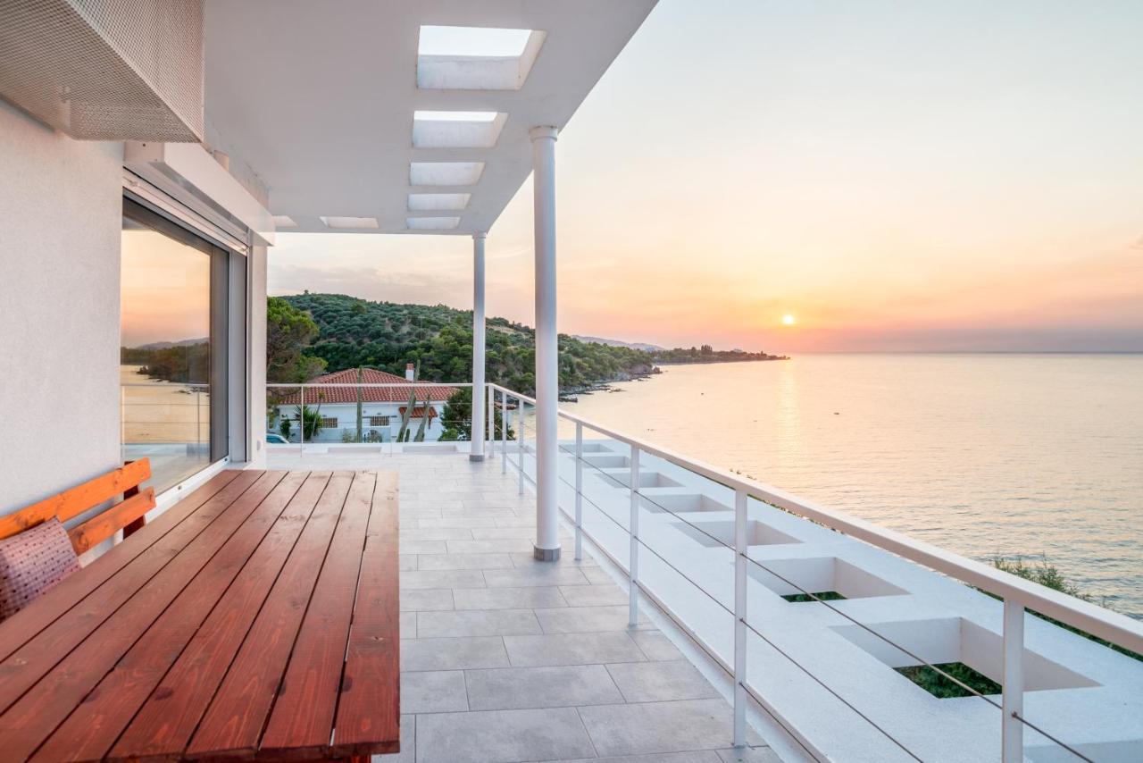 Epipleon Suites Agioi Apostoloi  外观 照片