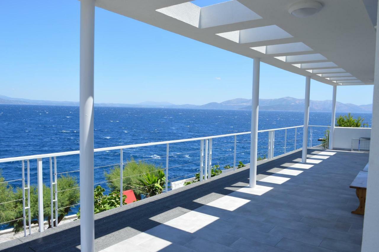 Epipleon Suites Agioi Apostoloi  外观 照片