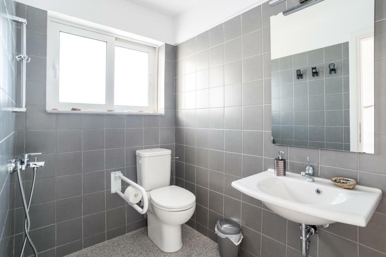 Epipleon Suites Agioi Apostoloi  外观 照片
